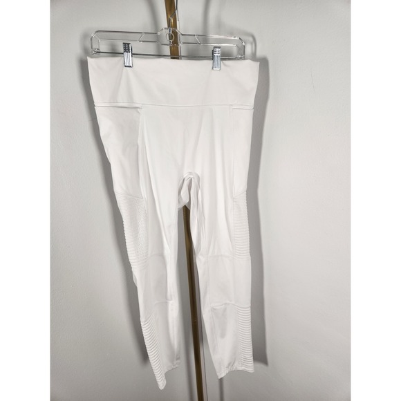 Fabletics Pants - Fabletics White High Waisted Motion365+ Moto‎ Leggings Size XXL 1X